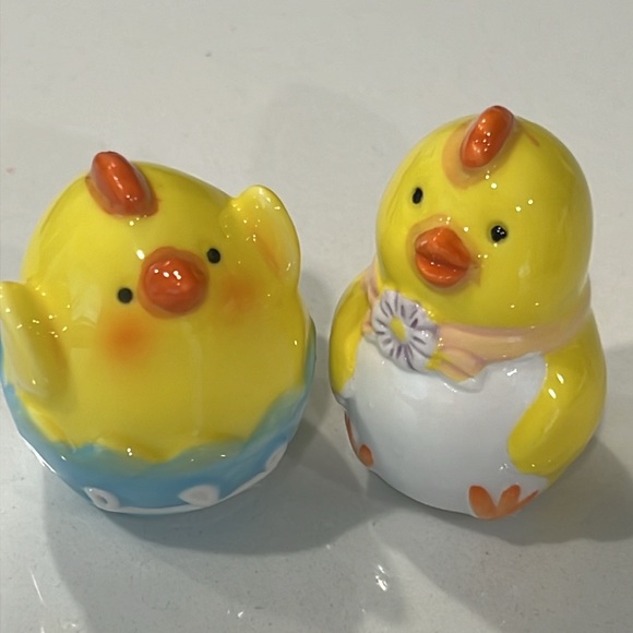 🐣🐥🐤 Cute. Salt & Pepper Shakers. - Picture 12 of 12